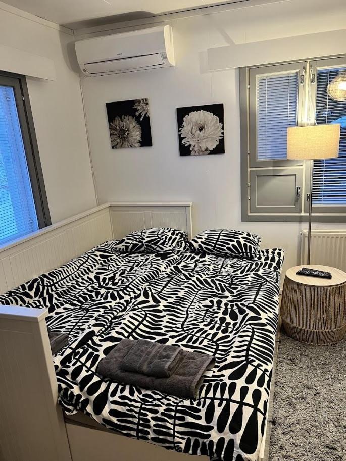 Апартаменты Sunny Nest 1 Вааса Экстерьер фото